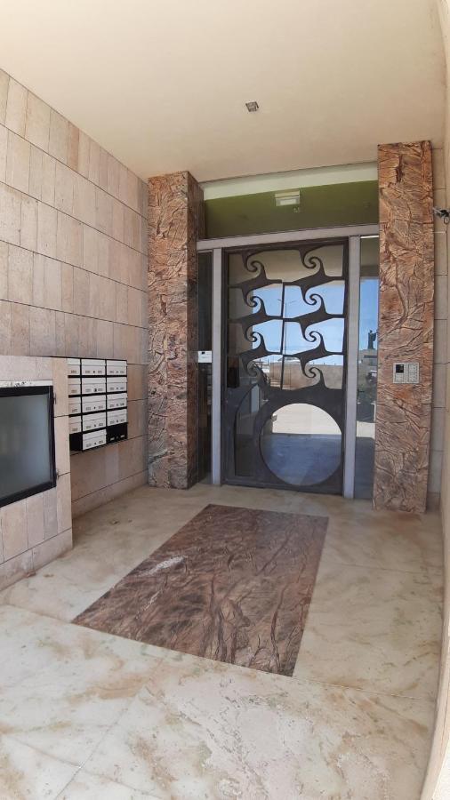 Potato Beach Apartment At Beach Front & Sea View Lagos Esterno foto